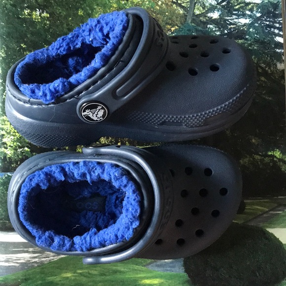 faux fur crocs